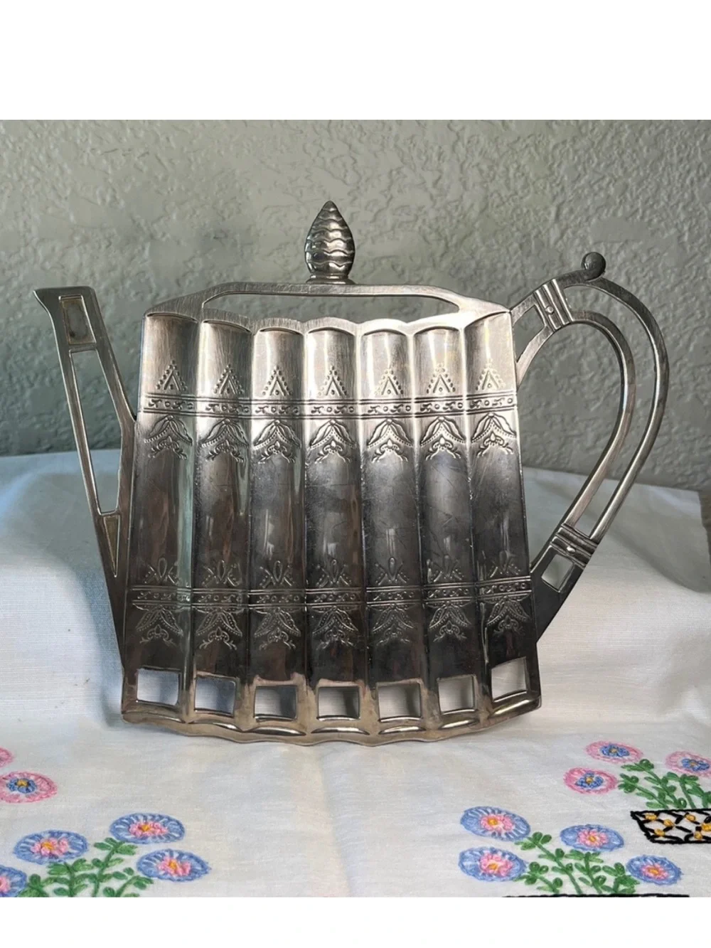 Vintage Pewter Teapot Trivet / Hot Plate – Art Nouveau Style Kitchen Decor